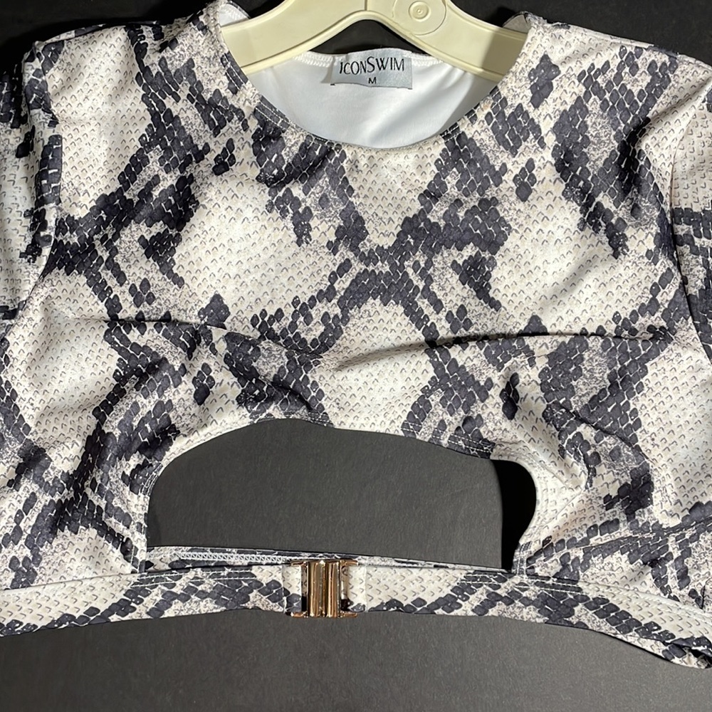 ICON SWIM Snakeskin crew neck swim top in women’s size Medium - Picture 5 of 8